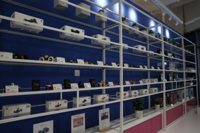 西咸新區(qū)空港新城‘一帶一路’進(jìn)口商品展示交易分撥中心正式開放 促進(jìn)國際化商品流通